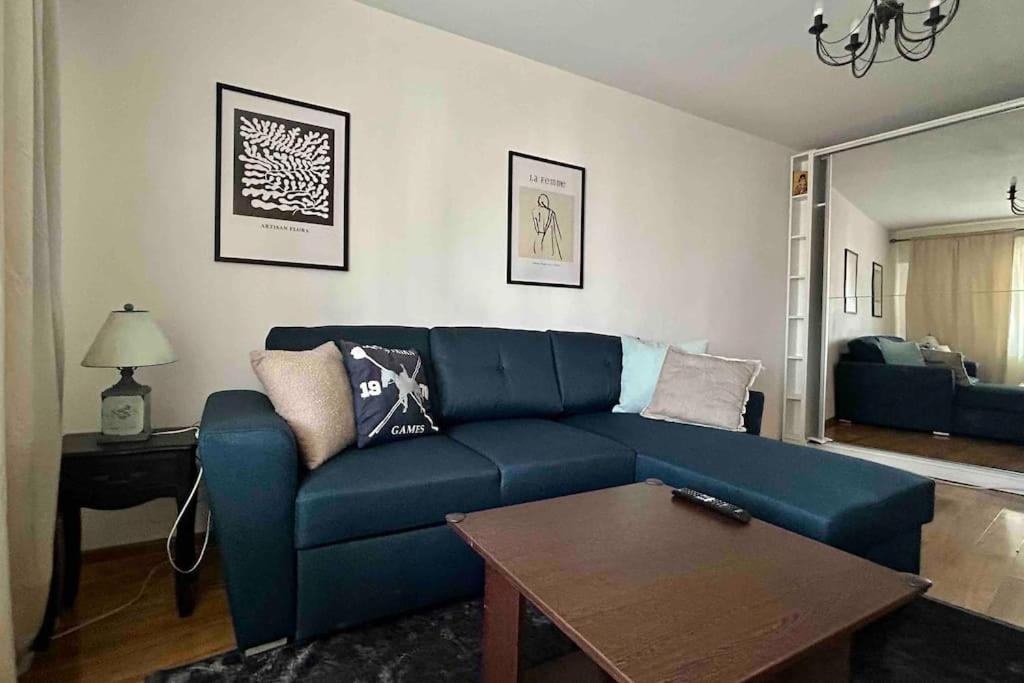 Georgiana'S Central Apartment 布泽乌 外观 照片